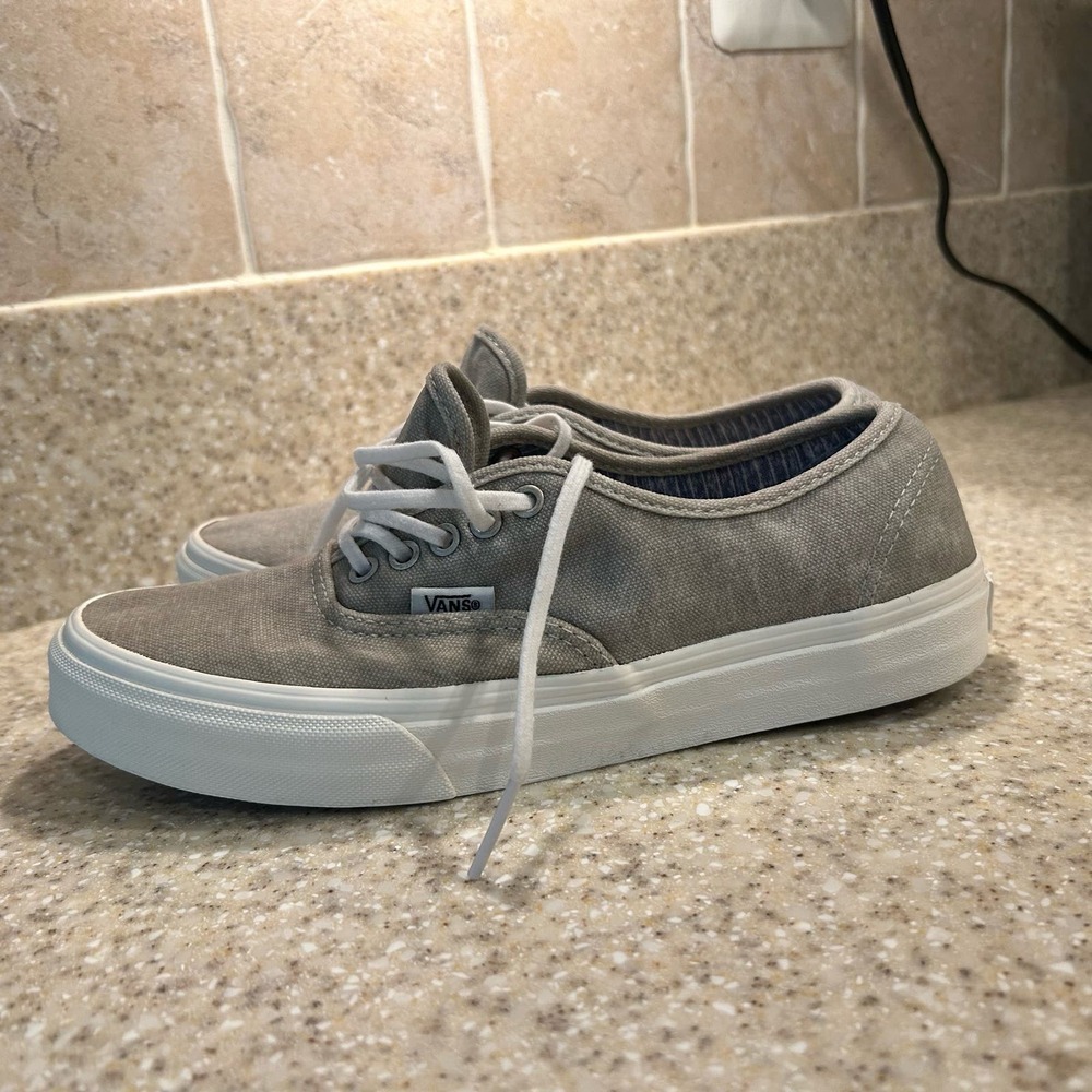 Vans Women's Size 8 Grey Sneaker - Picture 4 of 9